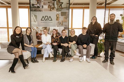 Vorschau Bild von Gruppenfoto von links: FH-Prof. Mag. Dr. Astrid
Oberzaucher (Campus 02), Alexandra Griendl (Brand & Product
Management ADA), Denise Mittermair, Nicole Langmann, Helena
Ruhdorfer, Anja Ebner, Stefan Marinoiu (Campus 02), Manuela Schögler
und Peter Horvath (Brand & Product Management ADA)