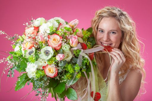 Blumen für Valentinstag - Als Blumentag wird der
Valentinstag am 14. Februar weltweit mit floralen Liebesbotschaften
gefeiert.