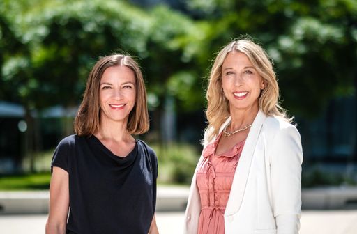 Vorschau Bild von Kerstin Traschler, Leitung Marketing&Kommunikation
RegionalMedien Austria und Maria Jelenko-Benedikt, nationale
Chefredakteurin RegionalMedien Austria