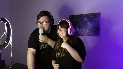 Pascal und Selina sind inzwischen als Influencer erfolgreich. Ihr
gemeinsamer TikTok-Kanal erhält viel Aufmerksamkeit. / Die
Verwendung dieses Bildes für redaktionelle Zwecke ist unter
Beachtung aller mitgeteilten Nutzungsbedingungen zulässig und dann
auch honorarfrei. Veröffentlichung ausschließlich mit
Bildrechte-Hinweis.