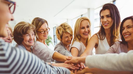  Frauen mit und ohne Behinderung helfen bei der
Entwicklung von capito digital.