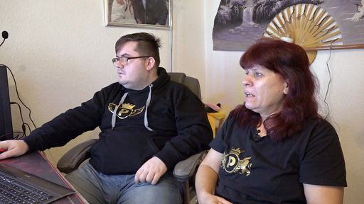 Pascal und Petra wollen bei TikTok durchstarten. / Die Verwendung
dieses Bildes für redaktionelle Zwecke ist unter Beachtung aller
mitgeteilten Nutzungsbedingungen zulässig und dann auch honorarfrei.
Veröffentlichung ausschließlich mit Bildrechte-Hinweis.