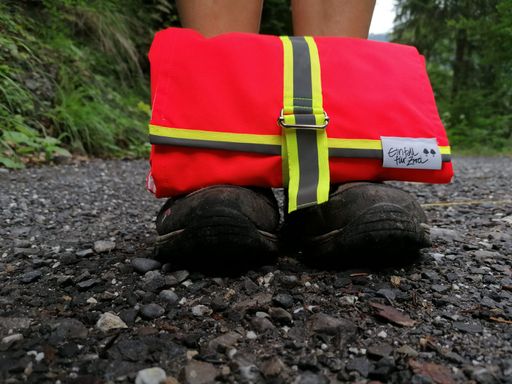 Vorschau Bild von Notfallapothekentasche beim Wandern