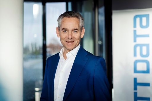 Norbert Rotter, CEO von NTT DATA Business Solutions und EVP von
NTT DATA, Inc.: "Ich bin stolz darauf, dass wir in diesem
wichtigen Bereich ausgezeichnet wurden. Dieser Award bestätigt, dass
wir auf dem richtigen Weg sind, um unseren Kunden auf der ganzen
Welt die besten und individuellsten Services zu bieten. Wir freuen
uns darauf, unser gemeinsames Cloud-Geschäft mit SAP im kommenden
Geschäftsjahr weiter auszubauen." / Die Verwendung dieses
Bildes für redaktionelle Zwecke ist unter Beachtung aller
mitgeteilten Nutzungsbedingungen zulässig und dann auch honorarfrei.
Veröffentlichung ausschließlich mit Bildrechte-Hinweis.