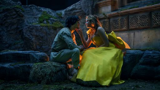 Vorschau Bild von Aladin (Mido Kotaini) und Chantal (Jella Haase). / Die Verwendung
dieses Bildes für redaktionelle Zwecke ist unter Beachtung aller
mitgeteilten Nutzungsbedingungen zulässig und dann auch honorarfrei.
Veröffentlichung ausschließlich mit Bildrechte-Hinweis.