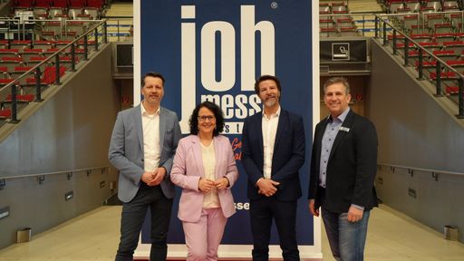  v.l.n.r.: Stefan Süß, Daniela Gutschi, Markus Binderbauer,
Christian Friedl