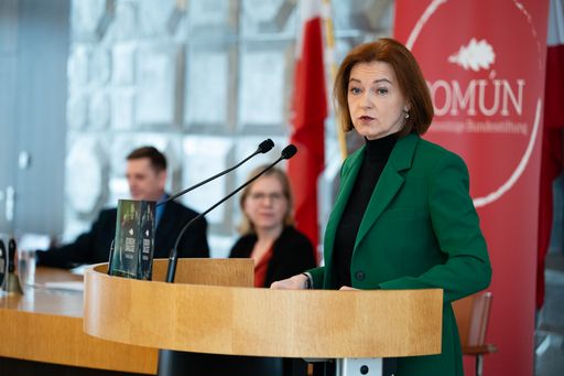 Vorschau Bild von Landesrätin Simone Schmiedtbauer eröffnet die
"Österreichischen Konsumdialoge: Wald & Holz" in Leoben