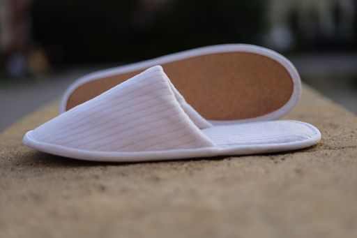 Vorschau Bild von 100% plastikfreier Hotelslipper mit Korksohle von
CORALDO