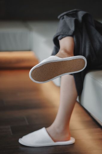 Vorschau Bild von Der erste und originale plastikfreie Hotelslipper
aus Kork.
