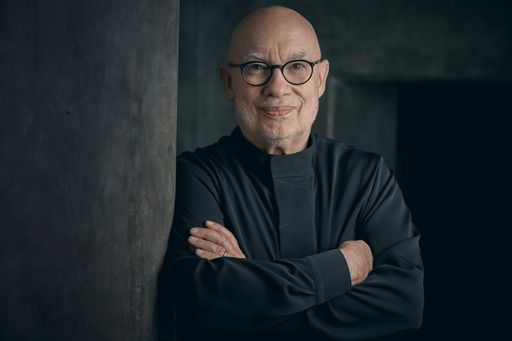  Mit „Rhapsody in Blue“ startet die Konzertreihe der
Filharmonie Brno in Wien unter der Leitung von Chefdirigenten Dennis
Russel Davies. Zu sehen am 14. April 2024 um 19.30 Uhr im Wiener
Konzerthaus.