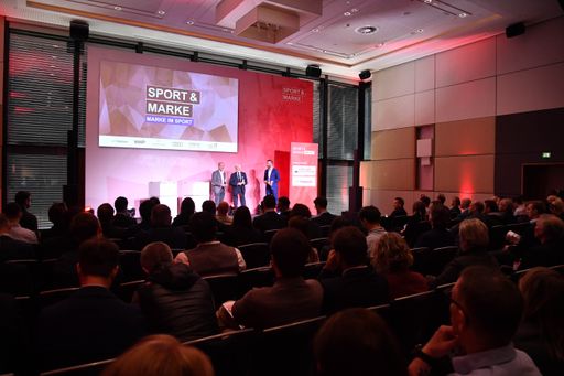 Am 29. April 2024 trifft sich das "Who is Who" der Sportbranche
im Hilton Vienna Danube Waterfront. Mit den österreichischen
Lotterien als neuen Presenter steht vor allem die Frage der
Finanzierung im Sport im Mittelpunkt. / Weiterer Text über ots und
www.presseportal.ch/de/nr/100097749 / Die Verwendung dieses Bildes
für redaktionelle Zwecke ist unter Beachtung aller mitgeteilten
Nutzungsbedingungen zulässig und dann auch honorarfrei.
Veröffentlichung ausschließlich mit Bildrechte-Hinweis.