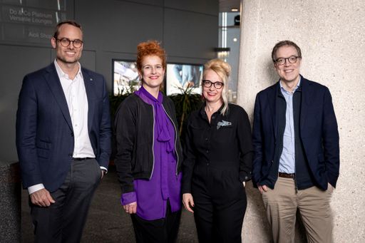 UNIQA Kunstpreis 2024 - Akademie der bildenden
Künste Wien und UNIQA rufen hochdotierten Nachwuchsförderpreis ins
Leben Der mit 15.000 Euro ausgerufene Nachwuchspreis für bildende
Künstler_innen wird ab 2024 jedes zweite Jahr an Absolvent_innen der
Akademie verliehen.