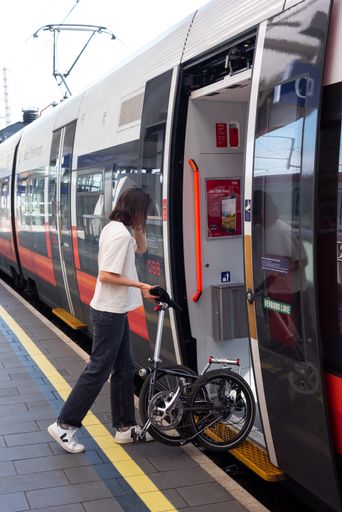 Vorschau Bild von VELLO Falträder in ÖBB Zügen