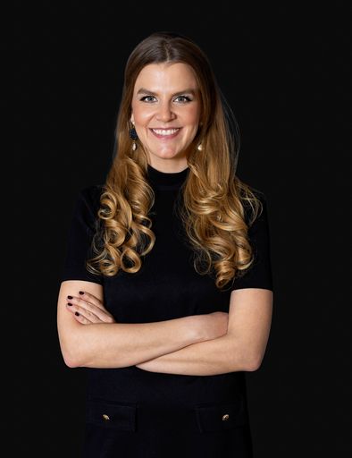 Die Ex-Falstaff-Chefredakteurin Lisi Brandlmaier wird bei
KALK&KEGEL für gut recherchierte Hintergrund-Storys rund um die
Themen Essen und Trinken sorgen.