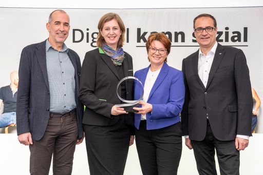  (v.l.n.r.): Klaus Candussi (Co-Founder & Head of
Internationalization von capito), Wirtschaftslandesrätin Barbara
Eibinger-Miedl, Walburga Fröhlich (CEO & Co-Founder von capito),
Christoph Ludwig (Geschäftsführer Steirische Wirtschaftsförderung
SFG)