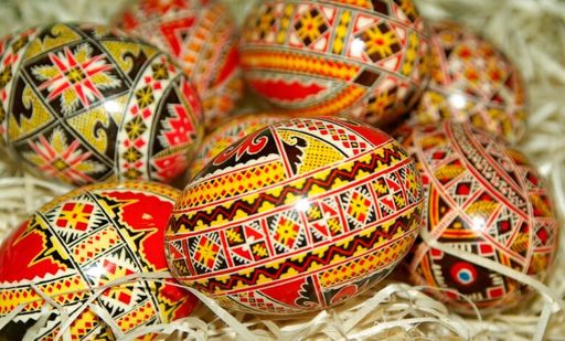 Die Türkische Kulturgemeinde in Österreich (TKG) wünscht unseren
christlichen Freunden, Bekannten, Nachbarn und auch allen anderen,
die dieses christliche Fest nicht feiern, ein frohes Osterfest.
Frohe Ostern!