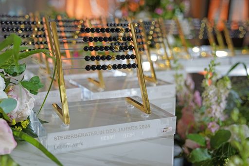 Bis einschließlich 1. April wurden für die zehnte
Ausgabe des Branchenawards „Steuerberater:in des Jahres 2024“ 18.817
Nominierungen eingereicht.