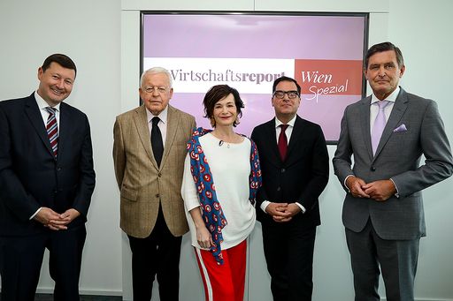 Martin Selmayr, Franz Vranitzky, Katharina
Stemberger, Rainer Nowak und Peter Hanke (v.l.n.r) beim
Wirtschaftsreport Wien Spezial
