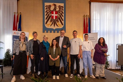 Sozialstadtrat Peter Hacker, FSW Geschäftsführerin Susanne
Winkler und neunerhaus Geschäftsführerin Elisabeth Hammer eröffneten
die Veranstaltung.