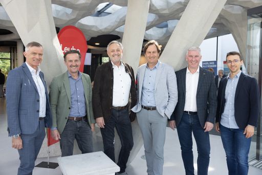  Leube Gruppe & WKS - Landesinnung Bau mit den
Vortragenden