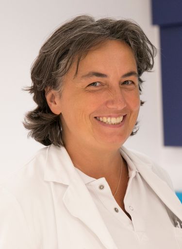Vorschau Bild von Primaria Dr. Larisa Dzirlo, MSc, Leiterin der III. Medizinischen
Abteilung für Innere Medizin und Psychosomatik, Barmherzige
Schwestern Krankenhaus Wien