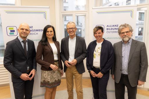 Allianz Bildungsmedien Österreich diskutiert PISA-Studie beim
ABÖ-Café