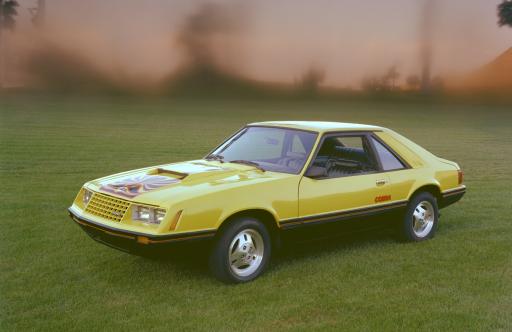 Vorschau Bild von Gen#3 1979 Ford Mustang Cobra / Die Verwendung
dieses Bildes für redaktionelle Zwecke ist unter Beachtung aller
mitgeteilten Nutzungsbedingungen zulässig und dann auch honorarfrei.
Veröffentlichung ausschließlich mit Bildrechte-Hinweis.
