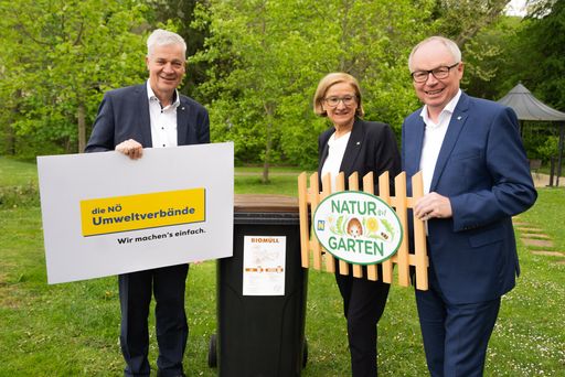 Landeshauptfrau Johanna Mikl-Leitner,
LH-Stellvertreter Stephan Pernkopf und LAbg. und Präsident der NÖ
Umweltverbände Anton Kasser zum Tag der Erde.