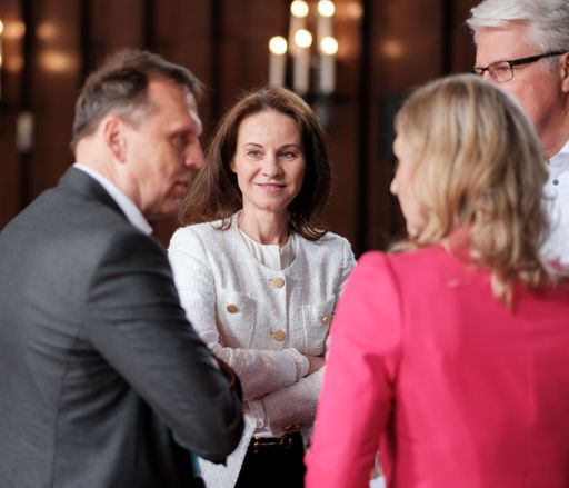 Vorschau Bild von Referentinnen und Referenten der Millstätter
Wirtschaftsgespräche