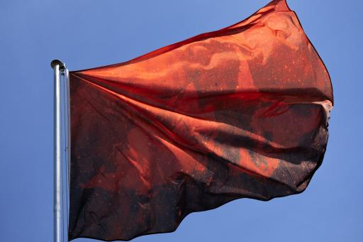 Vorschau Bild von Grazia Toderi, Red Flags (flag 1), 2024, raising
flags, museum in progress, Flagge