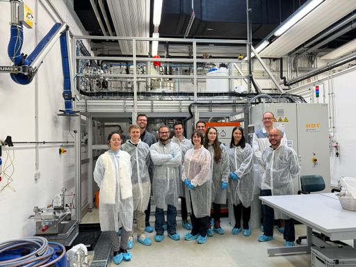 Das MoLIBity-Konsortium bei einem Meeting im Labor
des Fraunhofer IKTS