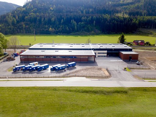  Ansichtsfoto der neuen Lager- und Logistikhalle.