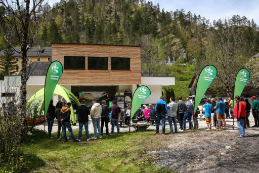 Vorschau Bild von Ein geräumiger Seminarraum und moderne
Sanitäranlagen für den allseits beliebten Campingplatz: Das
Naturfreunde Wildwasserzentrum Wildalpen erstrahlt in neuem Glanz.