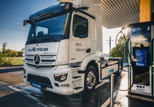 Vorschau Bild von OMV: 400 kW-Ladesäule bietet österreichweit
schnellstes öffentliches Laden von E-LKW