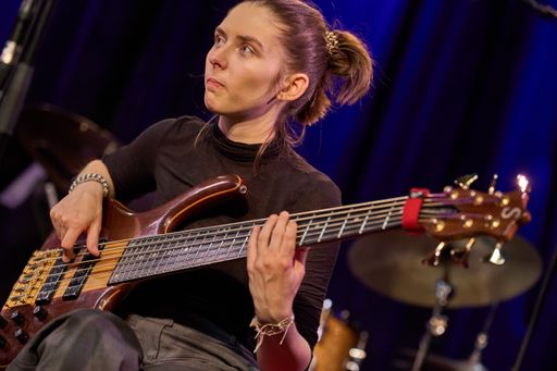 Vorschau Bild von Nina Feldgrill bei ihrem Konzert im Jazzit in
Salzburg