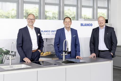  Geschäftsführung der BLANCO Gruppe (von links): CFO Rüdiger
Böhle, CEO Frank Gfrörer, COO Holger Stephan. Foto: BLANCO /
Weiterer Text über ots und www.presseportal.de/nr/17725 / Die
Verwendung dieses Bildes für redaktionelle Zwecke ist unter
Beachtung aller mitgeteilten Nutzungsbedingungen zulässig und dann
auch honorarfrei. Veröffentlichung ausschließlich mit
Bildrechte-Hinweis.