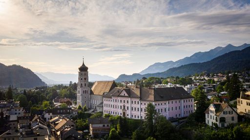 Vorschau Bild von Bludenz in Vorarlberg ist nicht nur Kleine
Historische Stadt, sondern auch mitten in der Alpenkette.