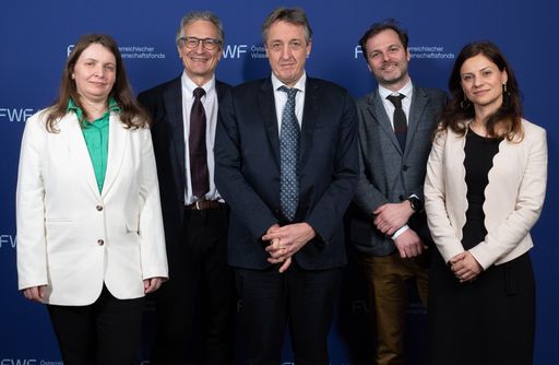 Vorschau Bild von Exzellenzcluster „Metabolic Control of Aging and
Disease“ Board of Directors und beteiligte Forschungsstätten: -
Brigitte Pertschy (Universität Graz) - Thomas Pieber (Medizinische
Universität Graz) - Frank Madeo (Director of Research, Universität
Graz) - Thomas Scherer (Medizinische Universität Wien) - Martina
Schweiger (Universität Graz) - Gernot Faustmann (Universität Graz,
nicht am Bild) - Sabrina Zimmermann (Universität Graz, nicht am
Bild)