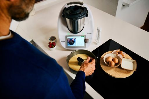 Vorschau Bild von Thermomix mit Thermomix Sensor / Weiterer Text über ots und
www.presseportal.de/nr/52621 / Die Verwendung dieses Bildes für
redaktionelle Zwecke ist unter Beachtung aller mitgeteilten
Nutzungsbedingungen zulässig und dann auch honorarfrei.
Veröffentlichung ausschließlich mit Bildrechte-Hinweis.