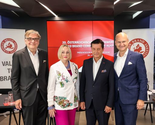  v.l.n.r.: Gerald Ganzer, LGP, Kristin
Hanusch-Linser, IAA-Austria, Gerhard Hrebicek, European Brand
Institute, Herbert Kovar, Deloitte Austria
