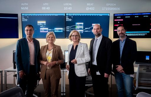 Vorschau Bild von FH St Pölten, St Pölten,
Niederösterreich.Pressekonferenz anlässlich einer Kooperation
zwischen dem Bundesheer und der Cyber Security Austria mit
Bundesministerin Klaudia Tanner am 13. Mai 2024.
