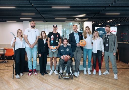  v.l.n.r.: Antonia Matzka (Eishockey
Nationalspielerin), Jozo Rados (Basketballspieler Klosterneuburg
Dukes), Elisabeth Altman (Sportsponsoring win2day), Philipp Waller
(Beachvolleyballer), Philipp Hochenburger (Rollstuhlbasketballer der
Sitting Bulls), Wolfgang Jethan (Sportsponsoringg win2day), Simone
Sill (Basketballspielerin UBI Graz), Anna Meixner (Eishockey
Nationalspielerin), Johannes Wiesmann (Head of Content LAOLA1)