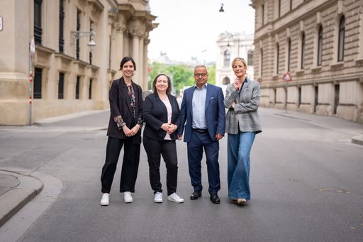 v.l.n.r.: Soraya Pechtl, Daniela Kraus, Andy
Kaltenbrunner und Nana Siebert © David Bohmann