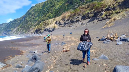  Auf den Azoren beteiligten sich auch Gäste am
Global Clean-up-Month.