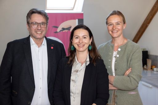 Das UNOS-Landesteam Salzburg: Landessprecherin
Olivia Ulbing-Sommeregger (Mitte), ihr Stellvertreter Andreas
Oberhuemer und Teammitglied Verena Herbst.