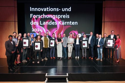 Die Preisträger des Innovations- und
Forschungspreis des Landes Kärnten 2024 freuen sich über ihre
Auszeichnung.