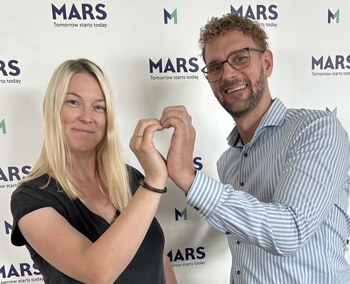 Vorschau Bild von Ruth Atanaskovic und Steffen Rother vom
Regenbogenparade-Organisationsteam bei Mars Austria