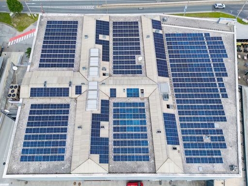 Vorschau Bild von Das Cineplexx Salzburg Airport nimmt eine Vorreiterrolle ein und
startete bereits am 19. Oktober 2023 als erstes Cineplexx Kino den
Betrieb einer PV-Anlage.