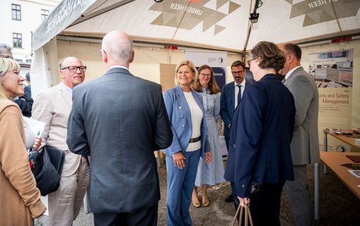 Vorschau Bild von Stiftkaserne, Wien, Österreich .Tag der
Infrastruktur 2024 mit Bundesministerin Klaudia Tanner am 16. Mai
2024..Foto: BMLV/Carina KARLOVITS