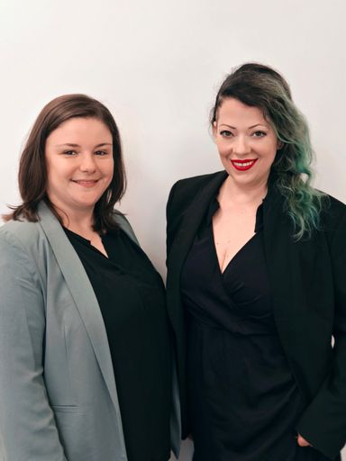  v.l.n.r.: Natasa Hodzic-Srndic, Team Lead
Innovating Mobility, AustriaTech Kristina Maria Brandstetter, Head
of Communications and Transformation, AustriaTech präsentieren die
erste Sharing Landscape Austria